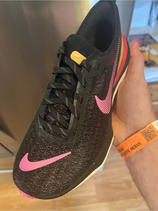 nike shoe nike wmns zoomx invincible run fk
